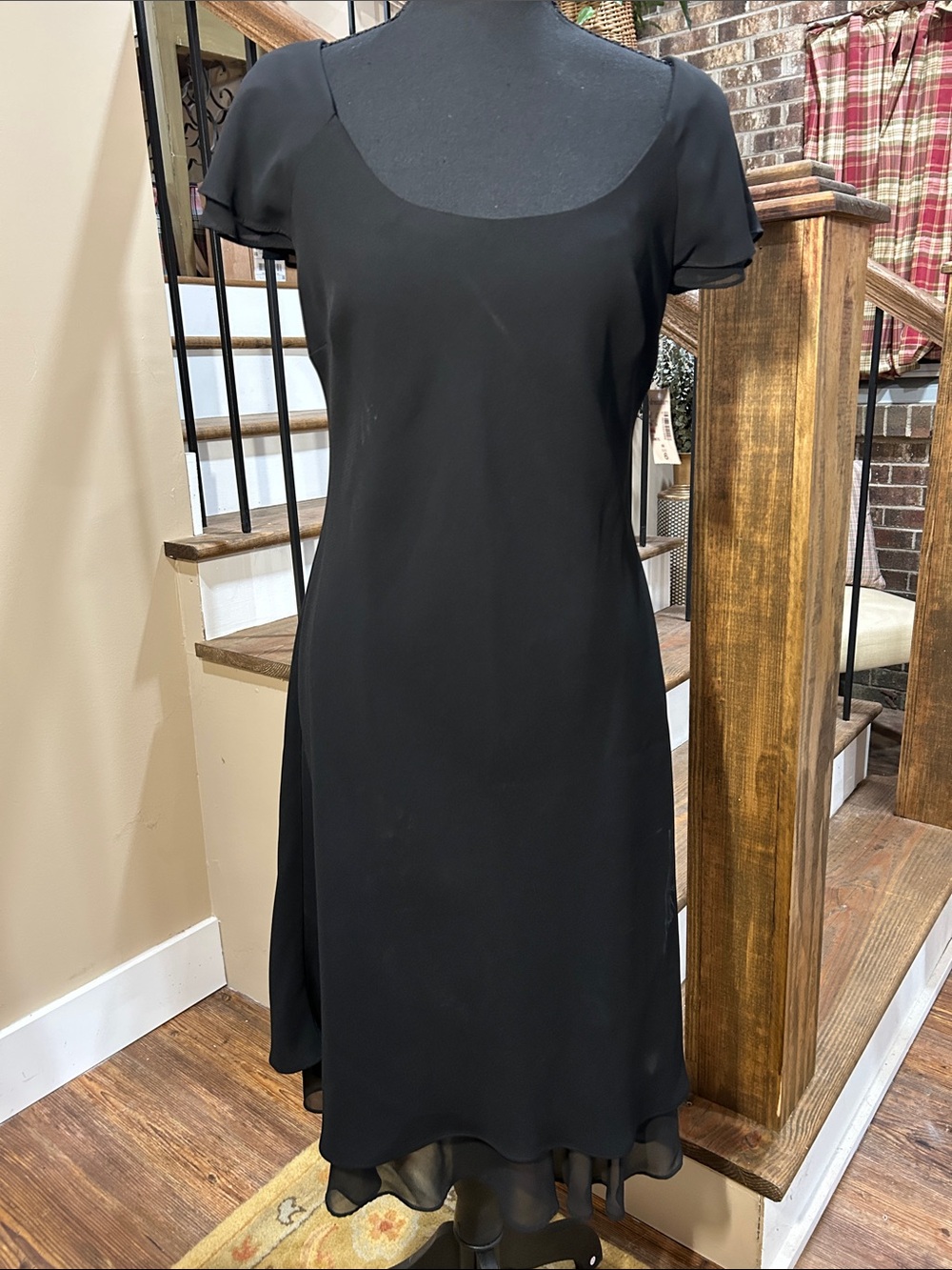 NWTS! Dressbarn Collection 6 Classic Black Short-Sleeve Scoop Neck Dress